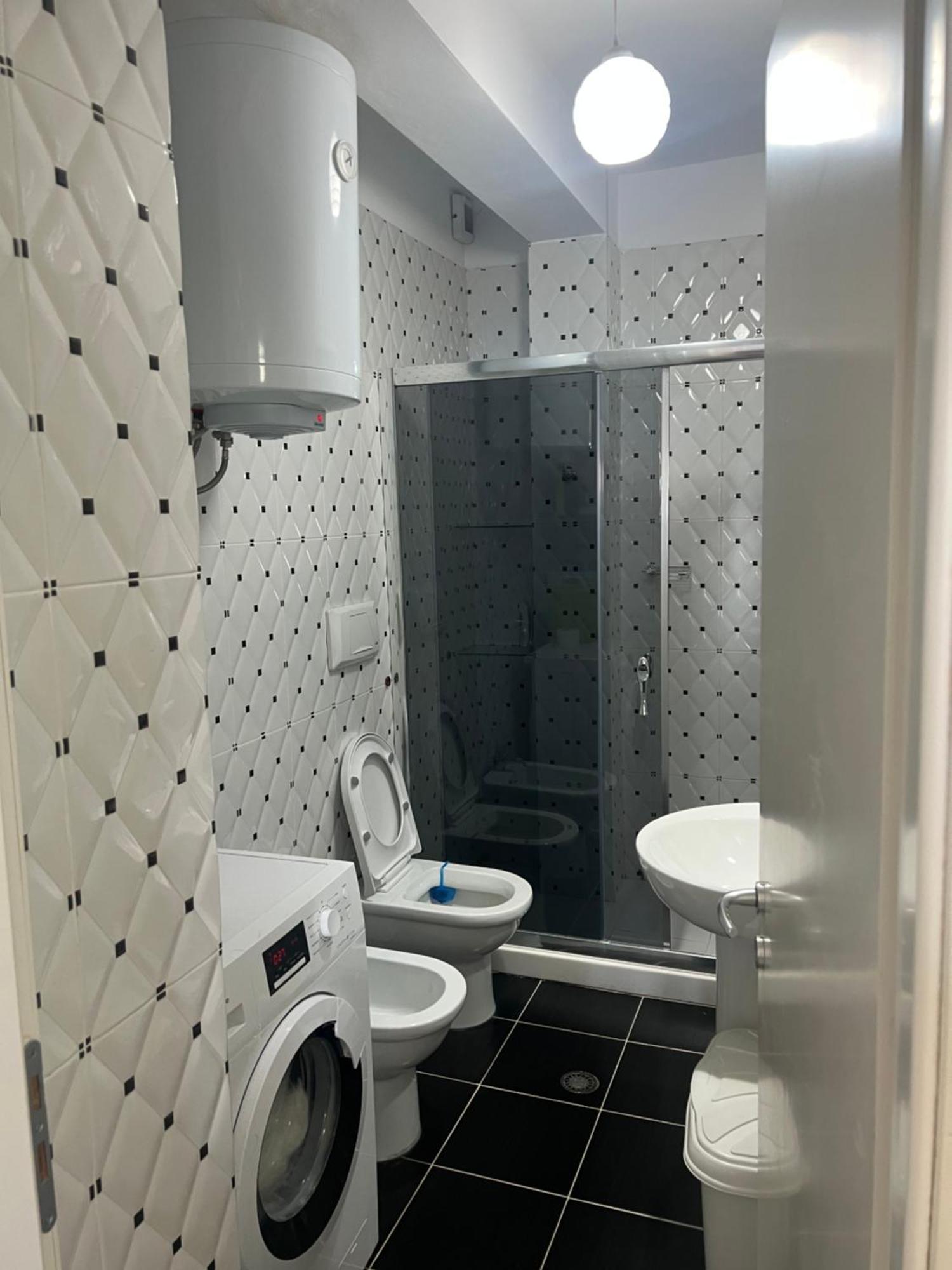 Vlorë Sea View Apartment! מראה חיצוני תמונה